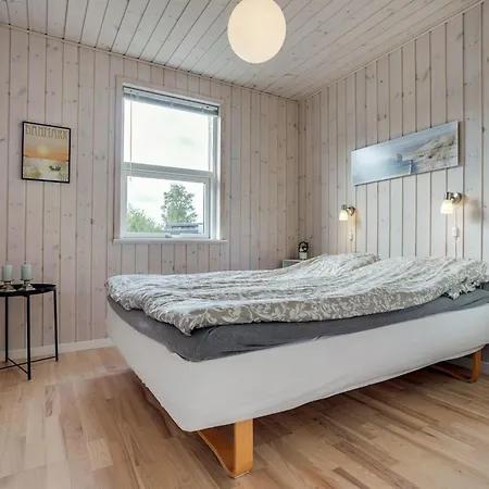 Dom wakacyjny Thure - 1km From The Sea By Interhome Hals