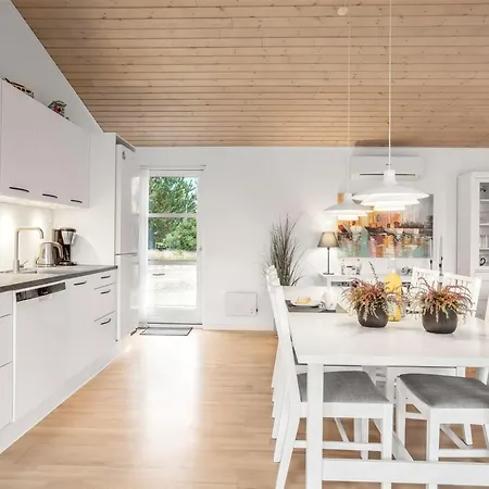 Dom wakacyjny Thure - 1km From The Sea By Interhome *