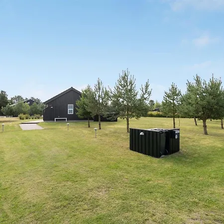 Thure - 1km From The Sea By Interhome