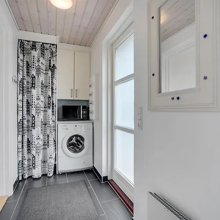 Thure - 1km From The Sea By Interhome Hals