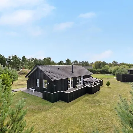 Thure - 1km From The Sea By Interhome * Hals