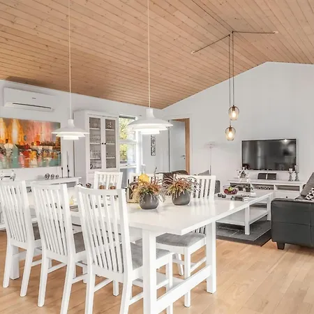 Dom wakacyjny Thure - 1km From The Sea By Interhome Hals